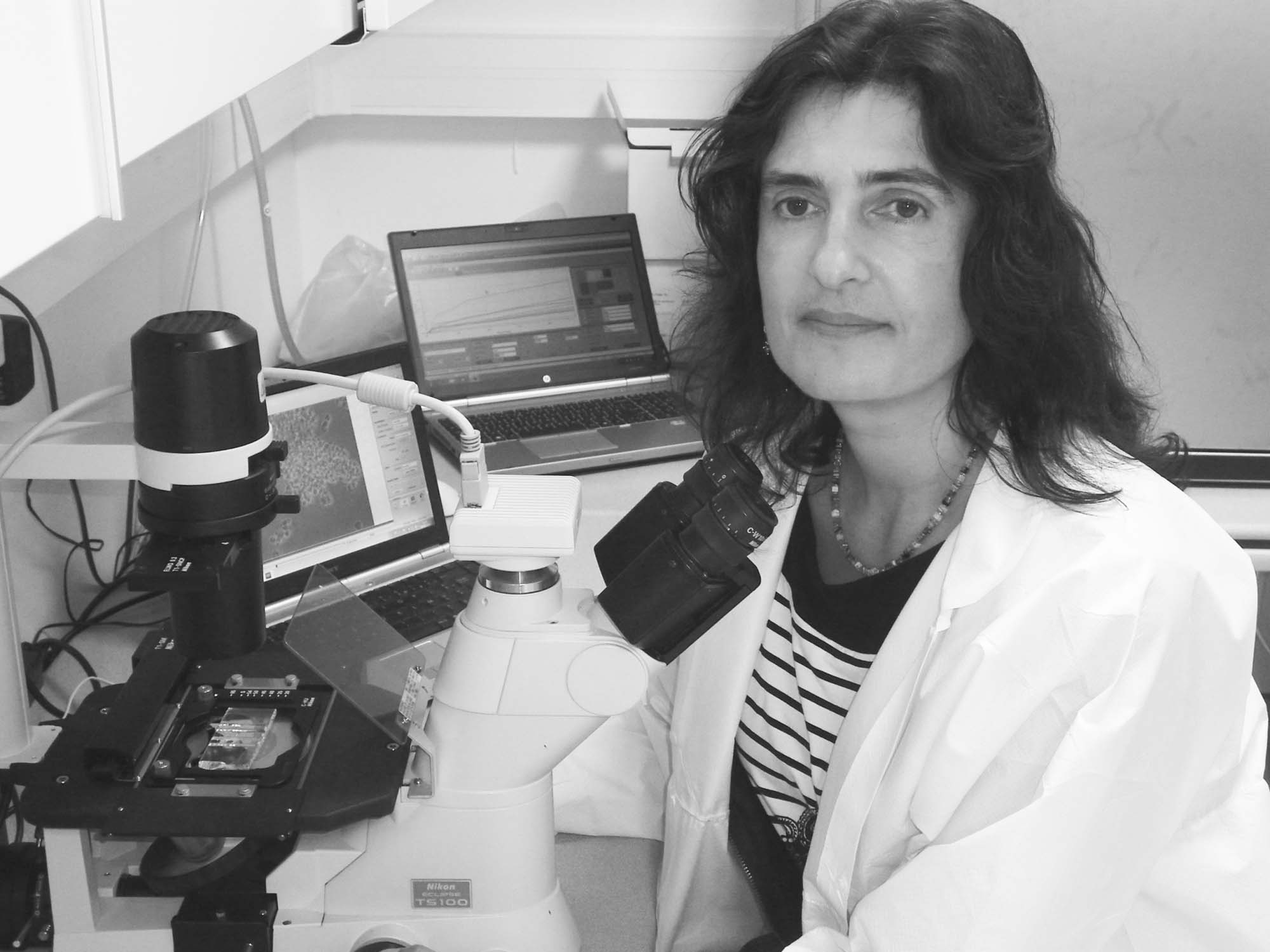 Gertraud Orend in her lab